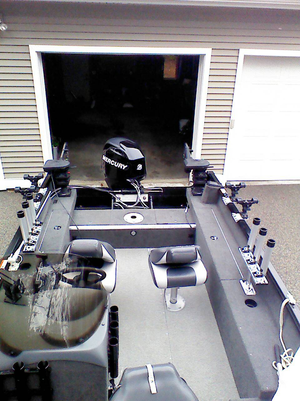 lowe roughneck rod holders